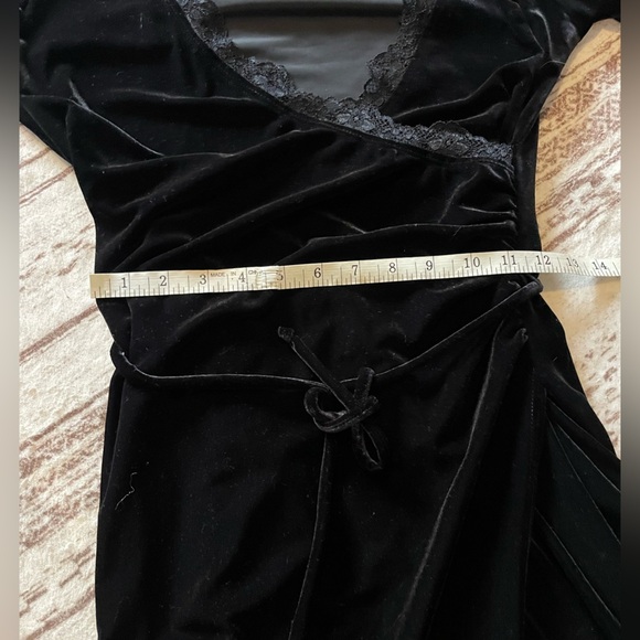 Apt 9 dark romantic lace trim midi velour dress size M stretch whimsigoth witchy - Picture 12 of 13